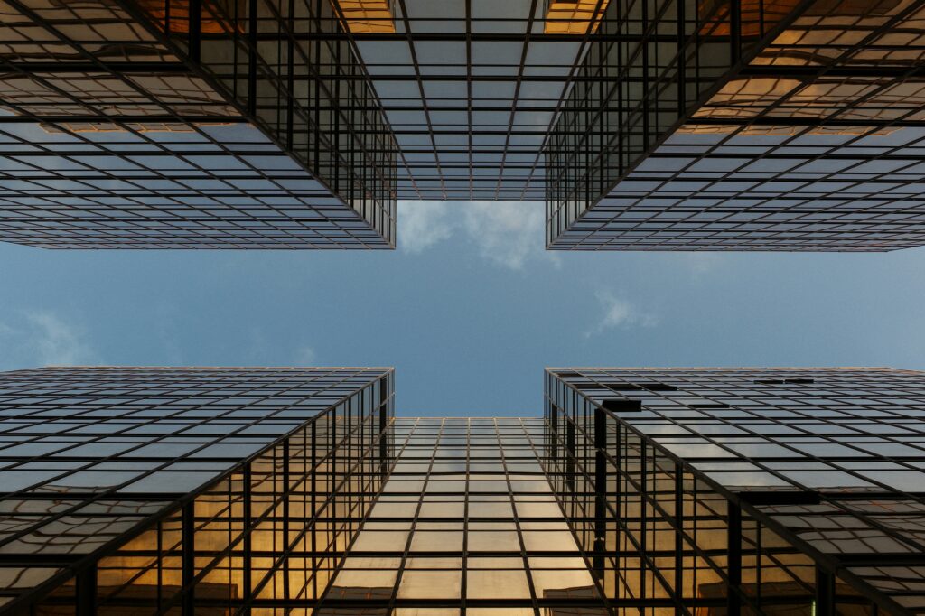 Real estate fund vs syndication comparison chart for GPs